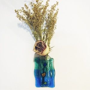 GLASS VASE FLOWER WALL HANG